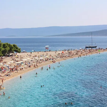 Apartman With Parking Space Bol, Brac - 4658